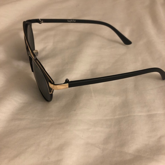 Sunglasses - Picture 2 of 3